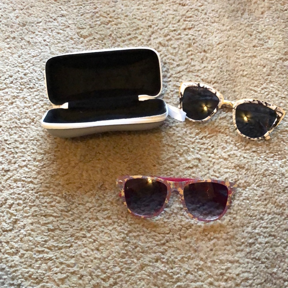 Sunglass bundle with 1 case